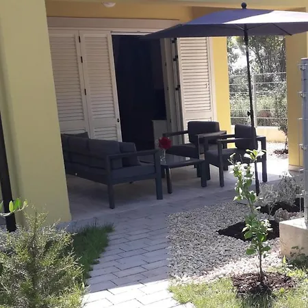 Vivi House For 4 People Nerezine