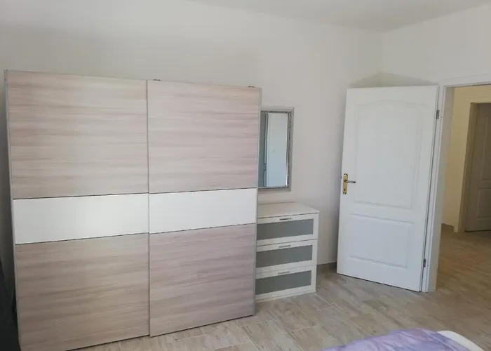 Vivi House For 4 People Hébergement de vacances *