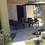 Vivi House For 4 People 内里吉恩